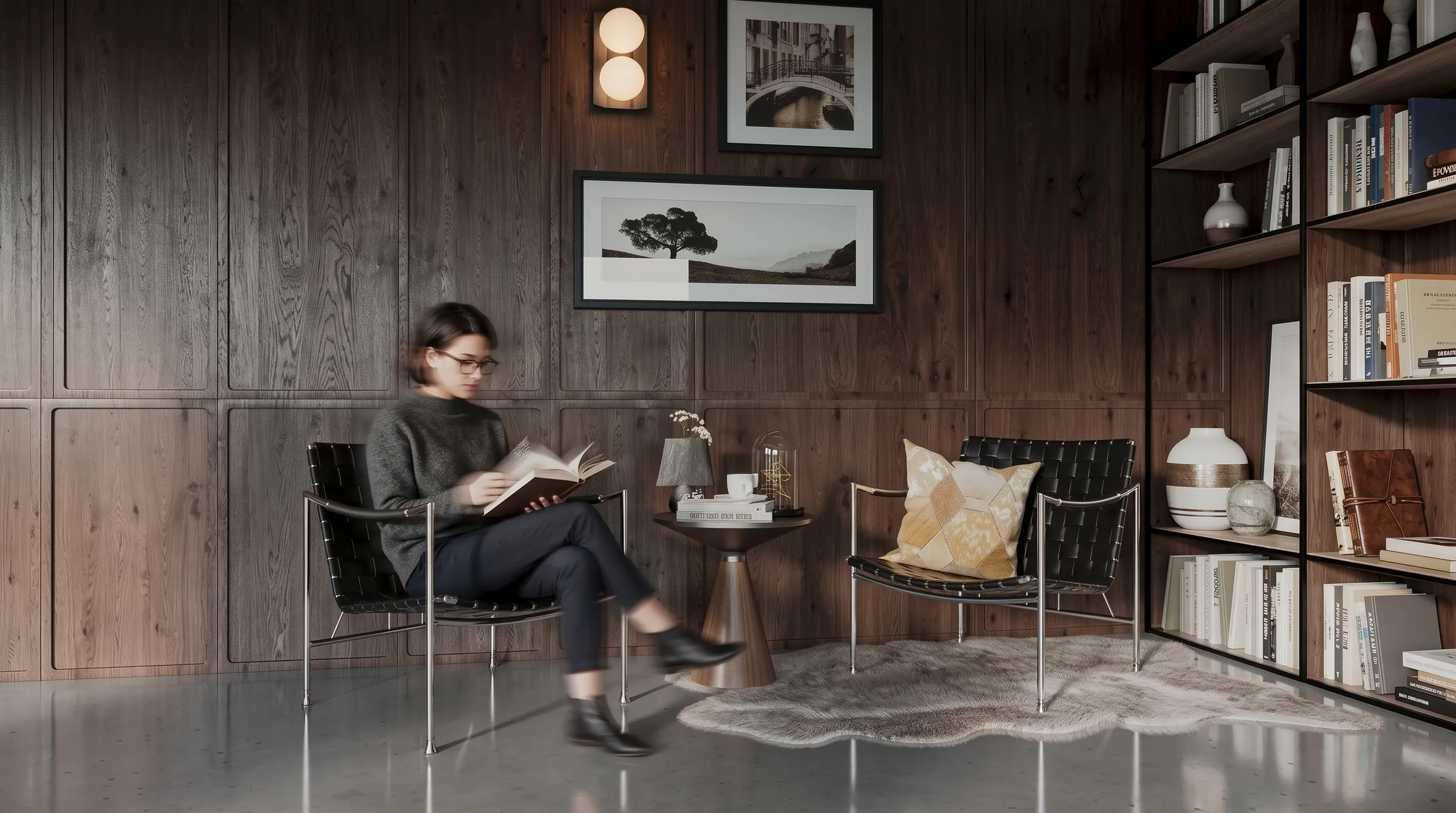 Render de interiorismo: salón con paneles de madera, butacas de cuero y estantería